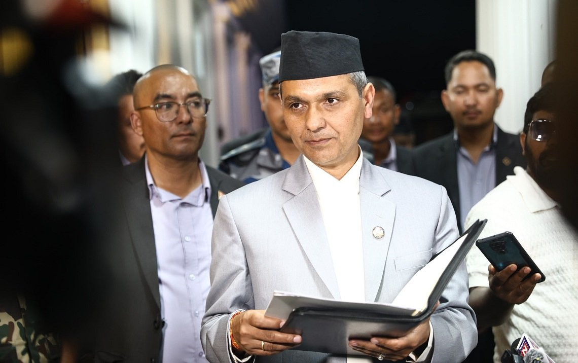 मेयर बालेनले गृहमन्त्रीलाई हटाउन दबाब दिएको समाचार झुटोः प्रधानमन्त्री कार्कीको सचिवालय