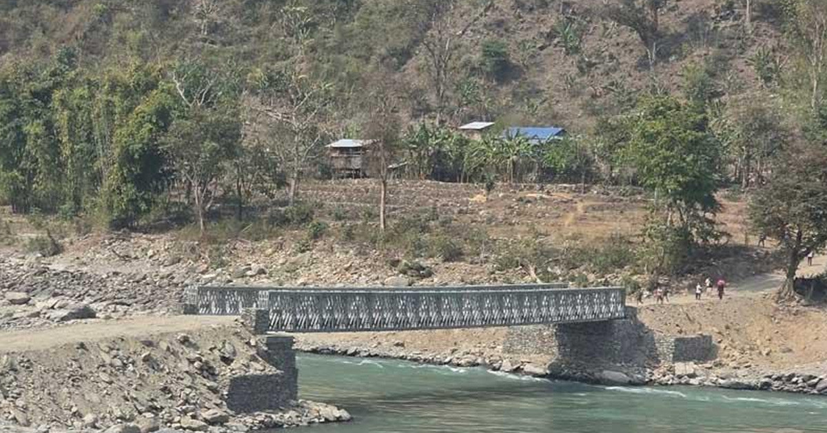 सुनकोशीको बङ्शिलाघाटमा अस्थायी बेलिब्रिज सञ्चालन
