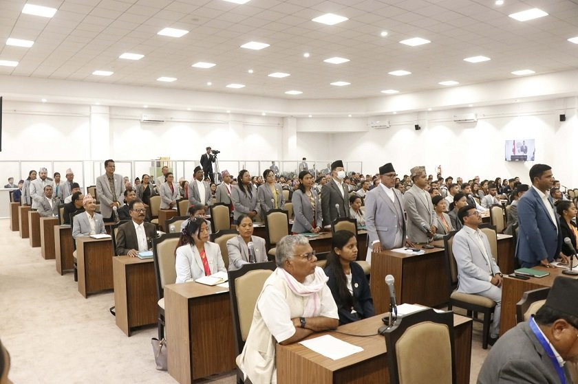 प्रतिनिधिसभाको बैठक बस्दै, प्रधानमन्त्रीको तर्फबाट सोबिता गौतमले प्रस्ताव प्रस्तुत गर्ने