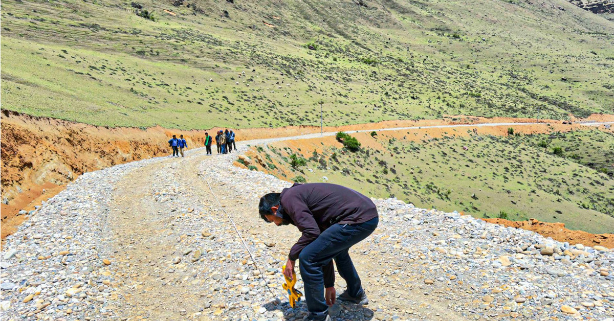 ढोरपाटन–निसेलढोर सडक स्तरोन्नति