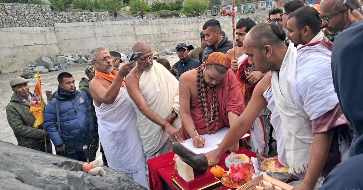 मुस्ताङमा शालिग्राम मूर्ति स्थापना