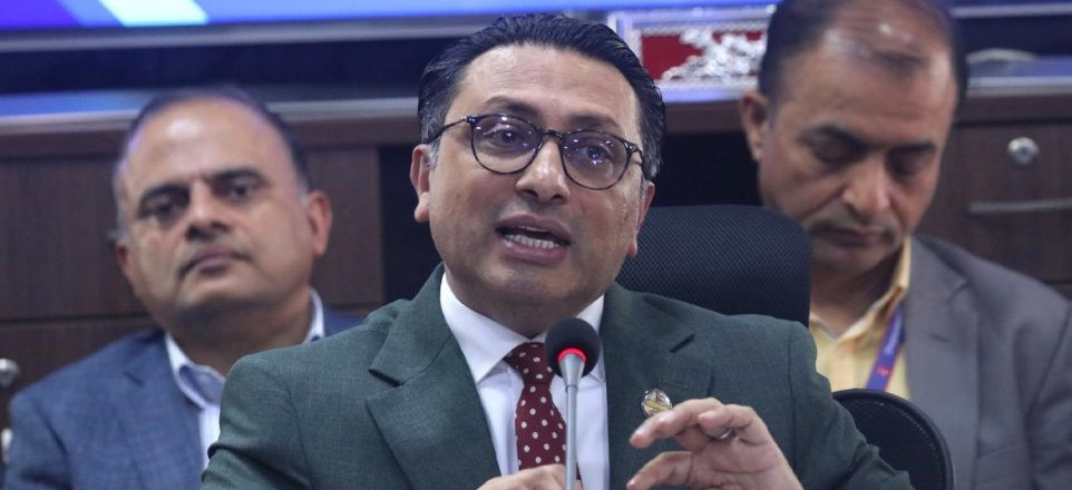 अर्थमन्त्री वाग्लेद्वारा आन्तरिक राजस्व विभागमा अनुगमन