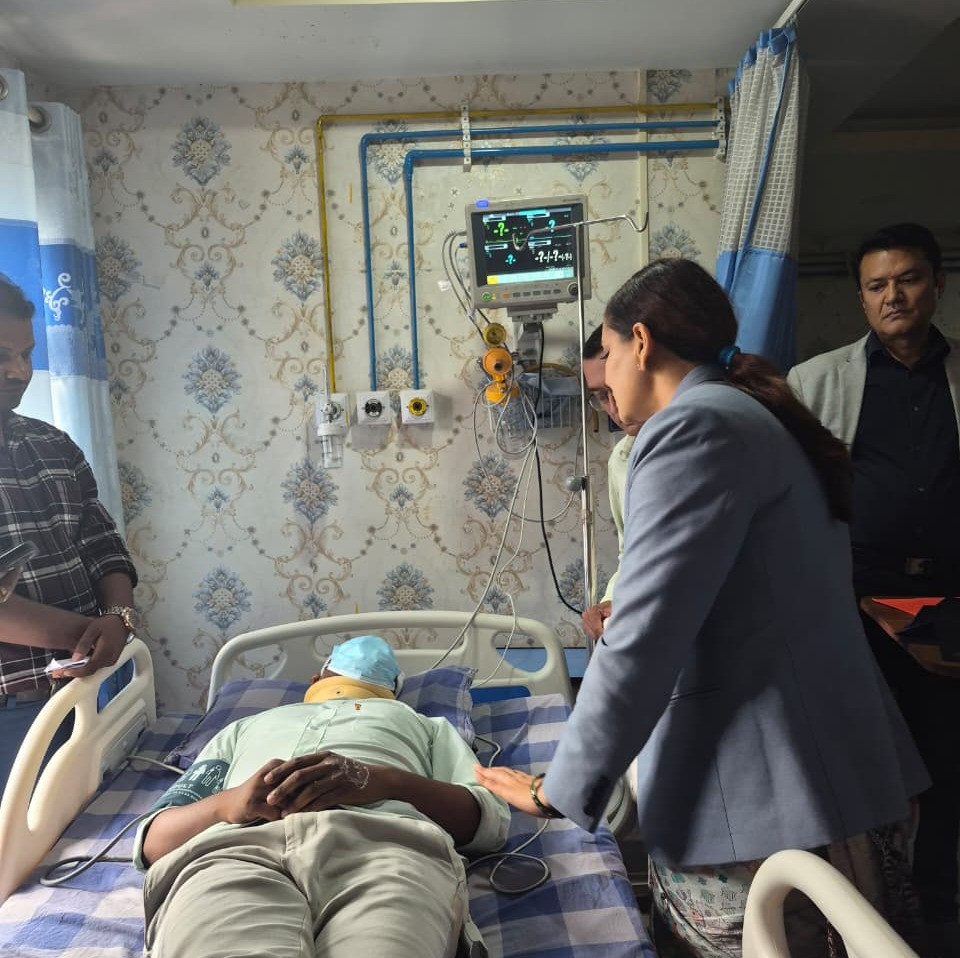 नारायणी अस्पताल घटनाका घाइते चिकित्सक ट्रमा सेन्टरमा
